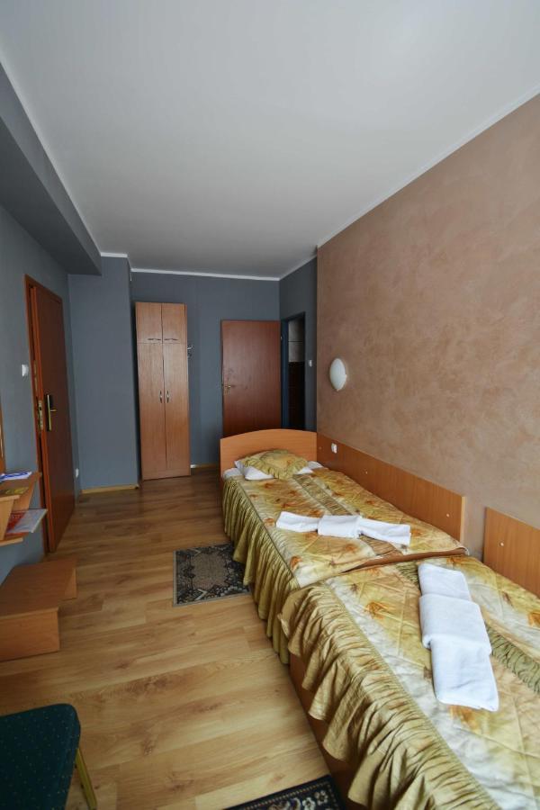 Hotel Awis Kutno Exterior photo